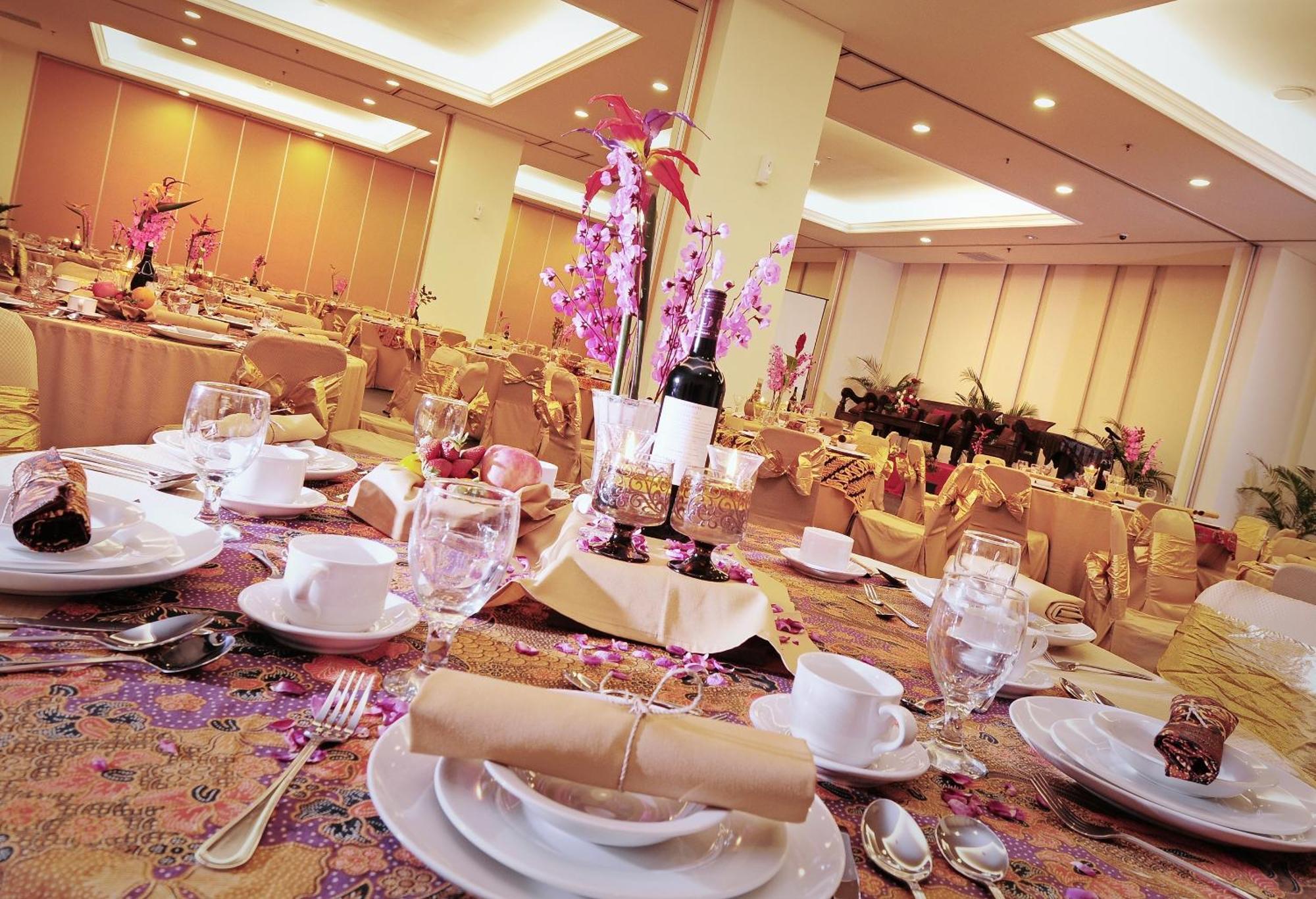 Sukajadi Hotel, Convention And Gallery Bandung Ngoại thất bức ảnh